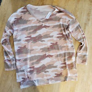 American Eagle Camo top